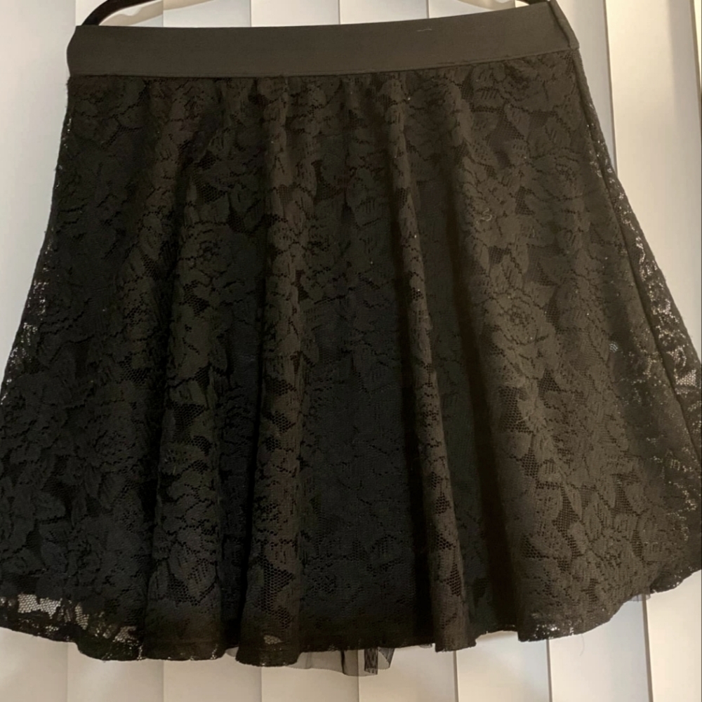 Studio 253 Medium Black Lace Skirt